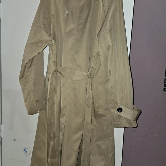 Trench Coat - Picture 5 of 6